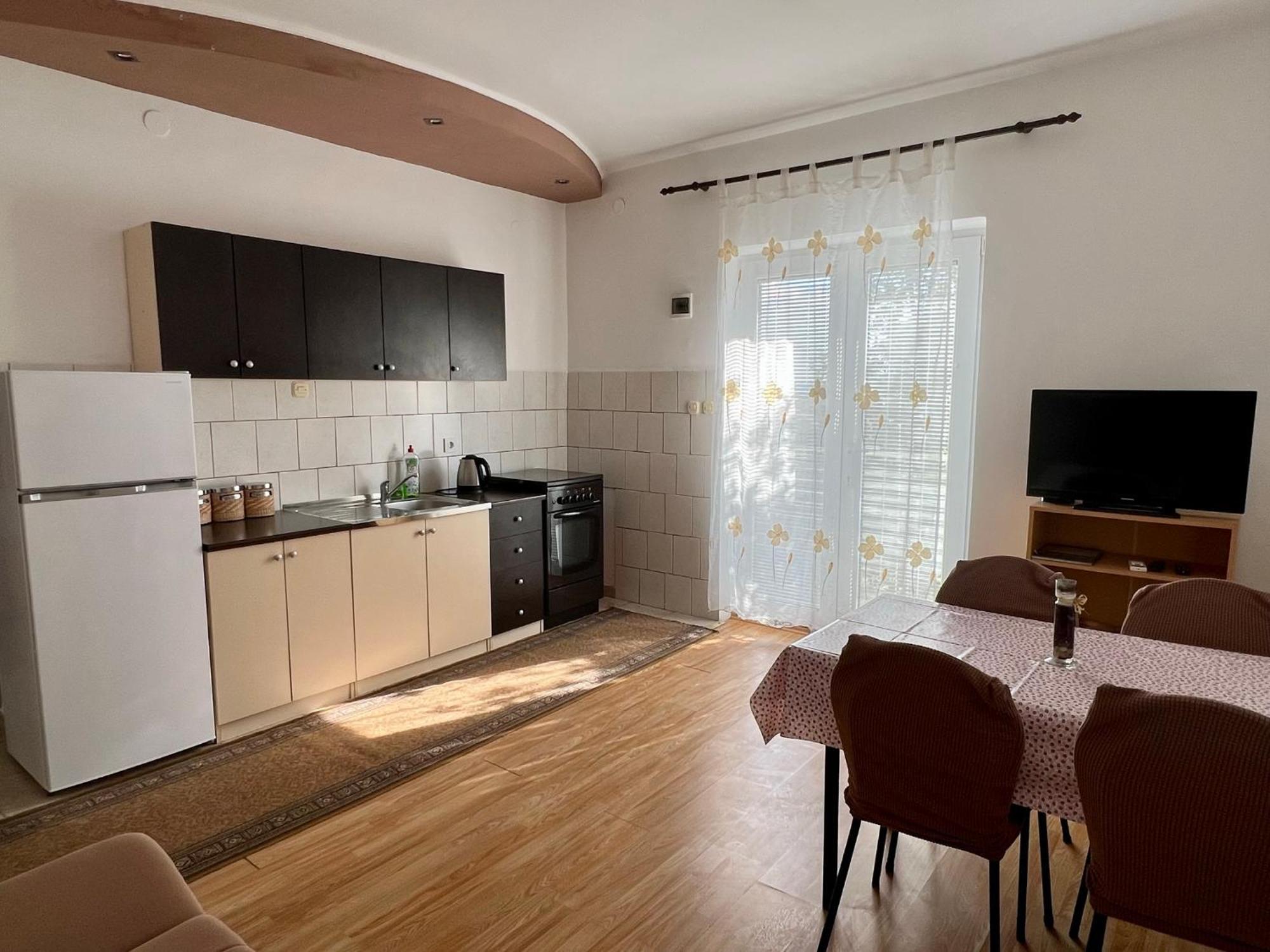 Apartments Monika ביבינייה מראה חיצוני תמונה
